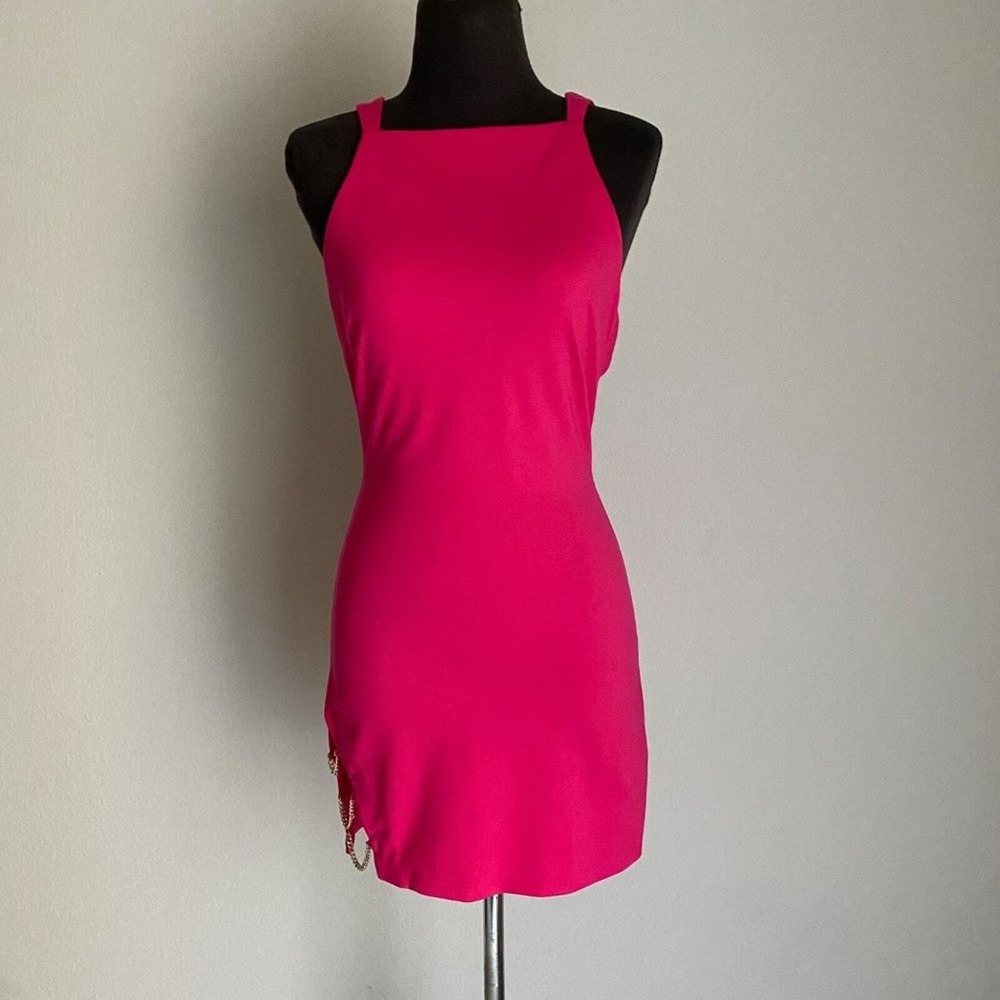 h:ours Rayon MobWife Office Siren Backless Chain Detail Mini Dress Small Fuchsia